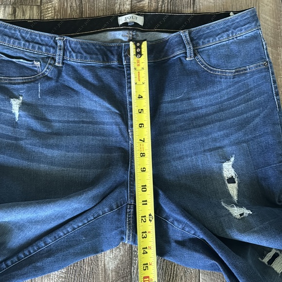 JOLT DISTRESSED WOMEN JEANS, SIZE 18 - Picture 9 of 12